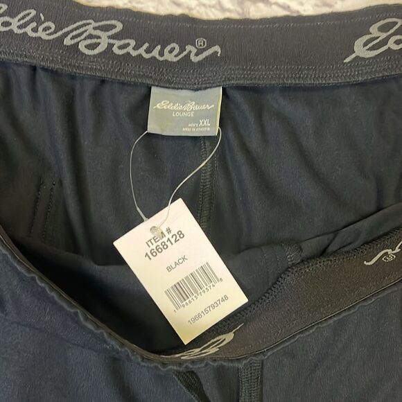Eddie Bauer men’s lounge black short - Picture 2 of 6